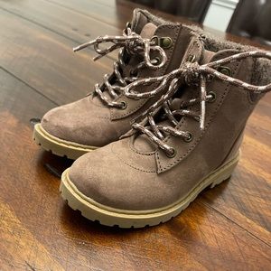Toddler girl old navy boots size 9